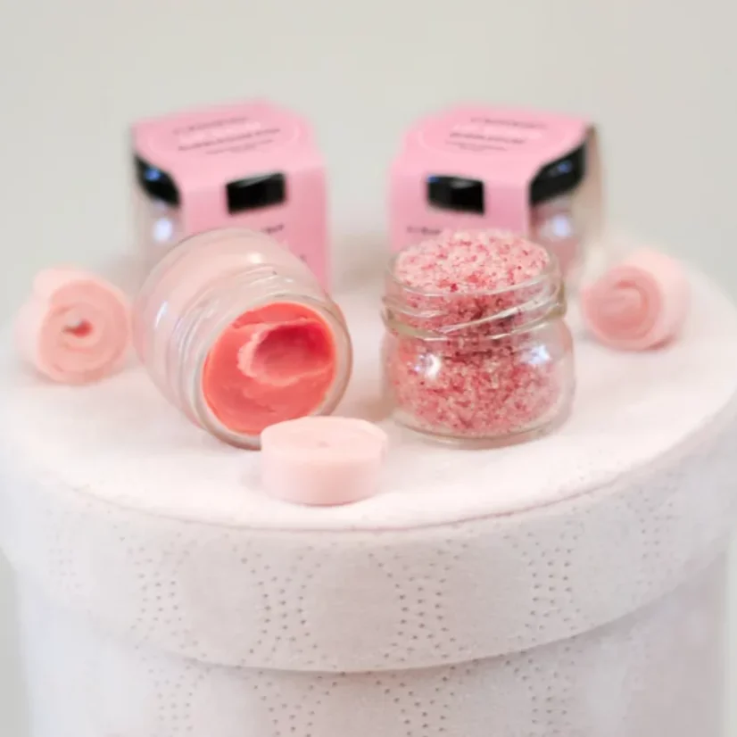 Almara Soap Přírodní scrub na rty Bubblegum