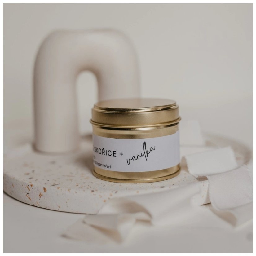 Vontree Candle Vonná sójová svíčka v plechovce jablko, skořice, vanilka