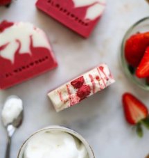 Almara Soap tuhé mýdlo Strawberry&Cream