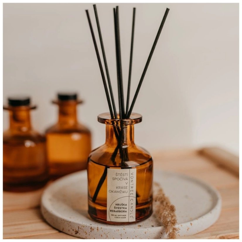 Vontree Candle Skleněný aroma difuzér Rebarbora, Hruška, Švestka