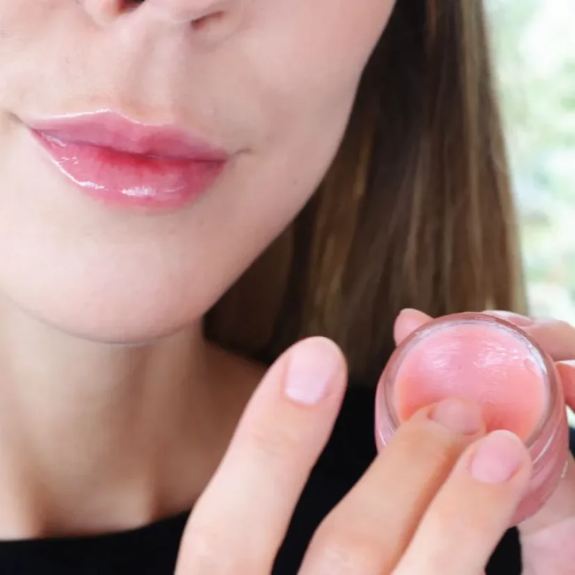 Almara Soap Přírodní balzám na rty Bubblegum Pink