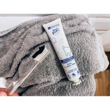 LaSaponaria Bělicí zubní pasta WonderWhite Máta a aktivní uhlí BIO 75 ml