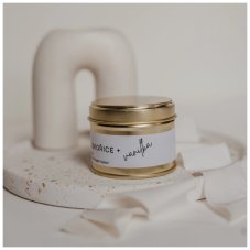Vontree Candle Vonná sójová svíčka v plechovce jablko, skořice, vanilka