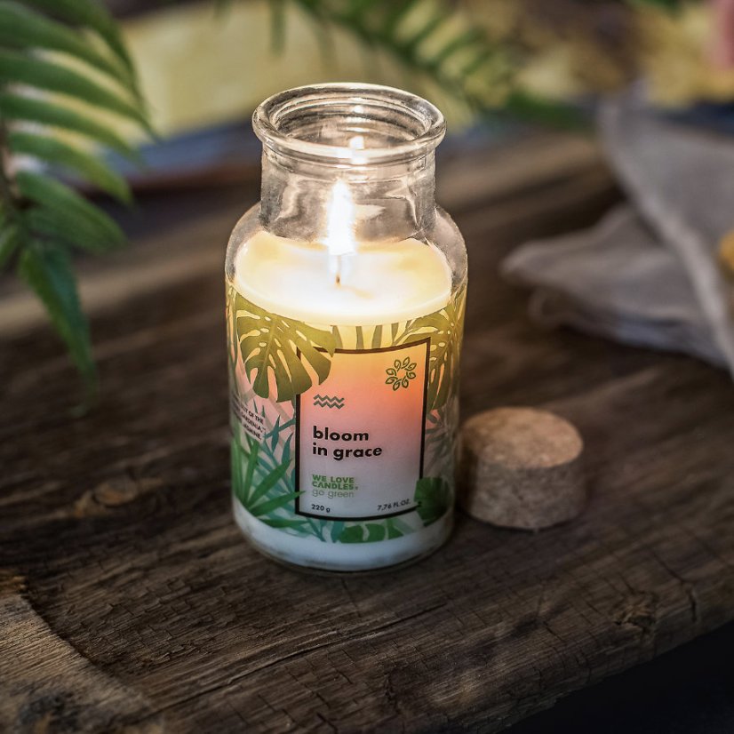 We Love Candles veganská vonná svíčka Bloom in grace