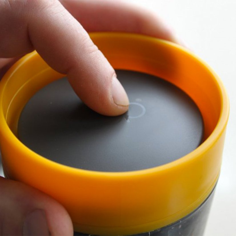Circular & Co. recyklovaný kelímek na kávu 227 ml
