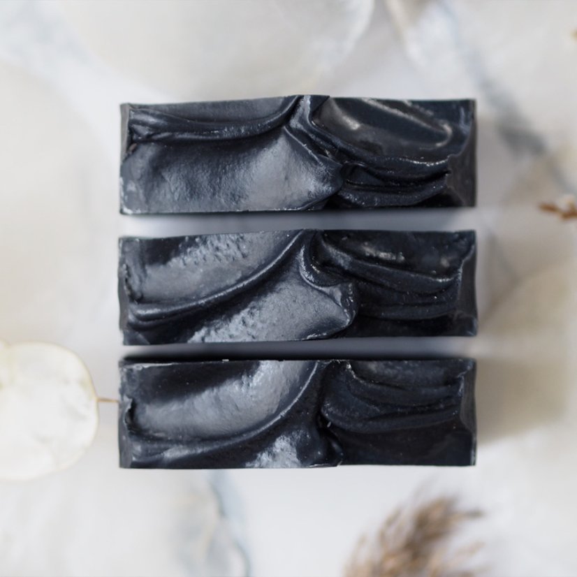 Almara Soap tuhé mýdlo Black as my Soul